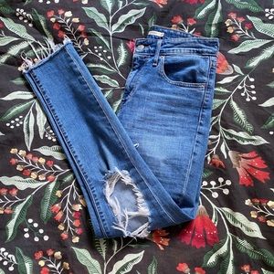 Levi's 721 High Rise Ripped Skinny Jeans